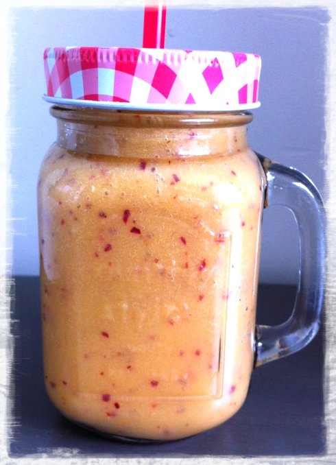 Sweet healthy smoothie Healthiness