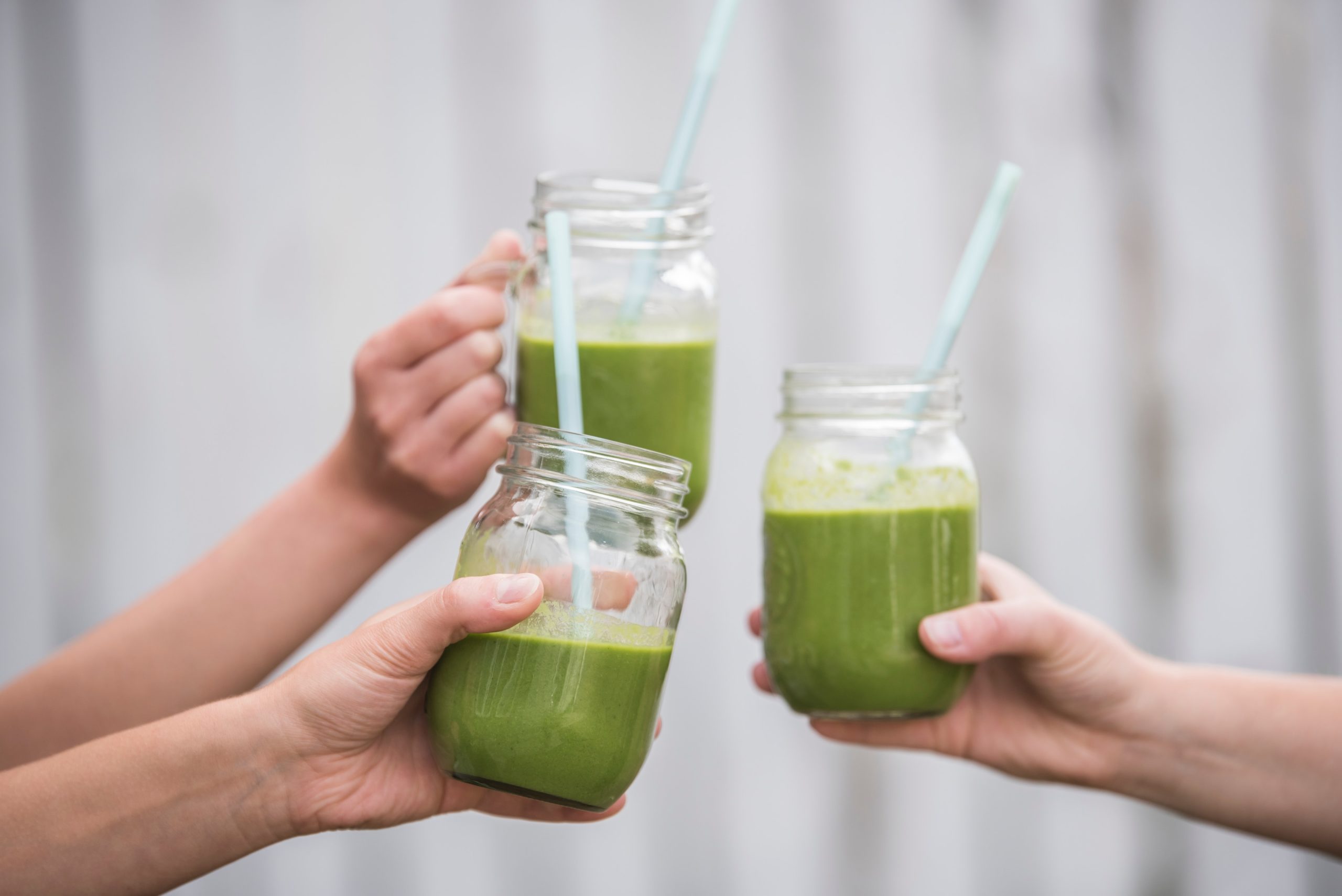 Groene smoothie met banaan en avocado Healthiness online