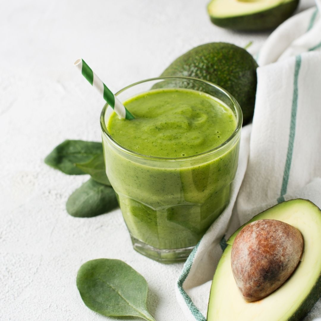 Groene smoothie met avocado en spinazie!